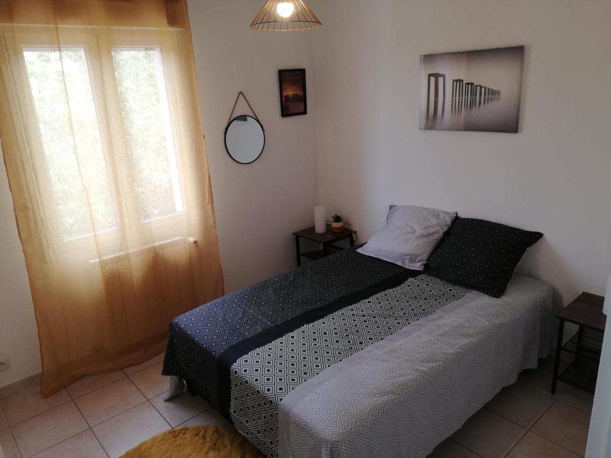 Superbe Appartement De 90M2 A Uzes Super Equipe Avec Garage Et Grand Parking Privatif Exteriör bild